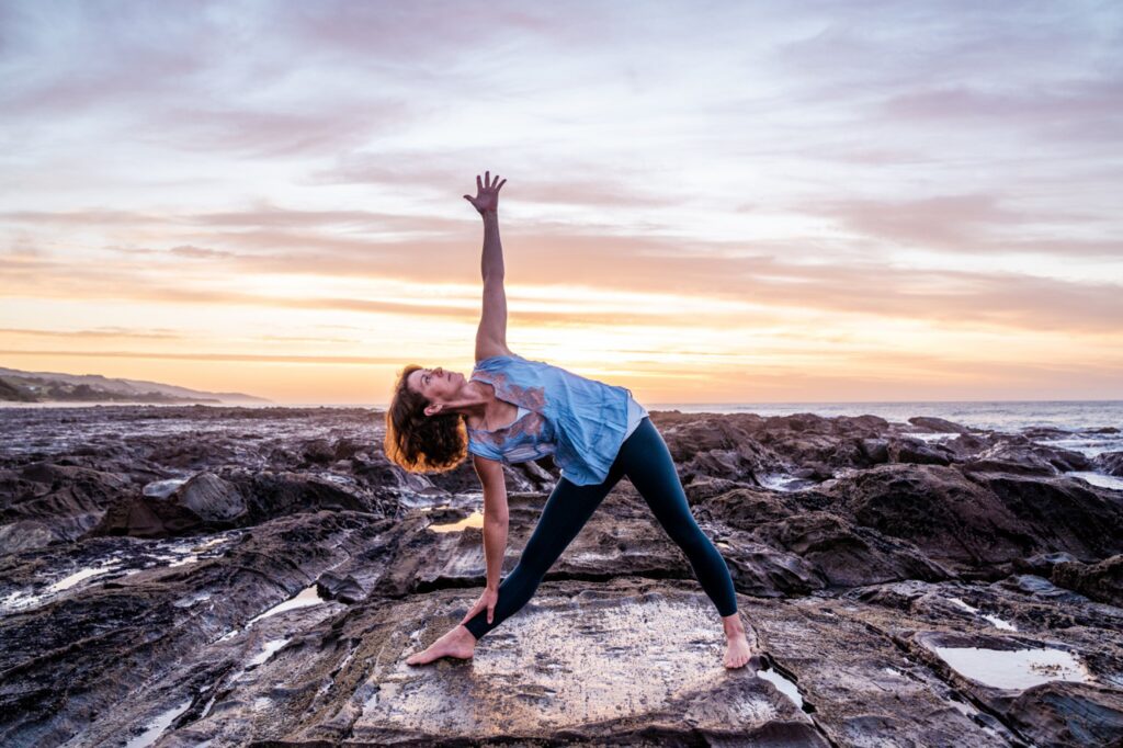 ouise-triangle-pose